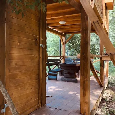 Cozy Treehouse With Private Luxury tent