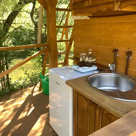 Cozy Treehouse With Private Blagaj