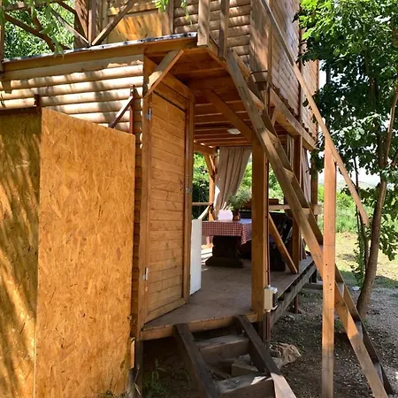 Cozy Treehouse With Private Οργανωμένο κάμπινγκ Blagaj