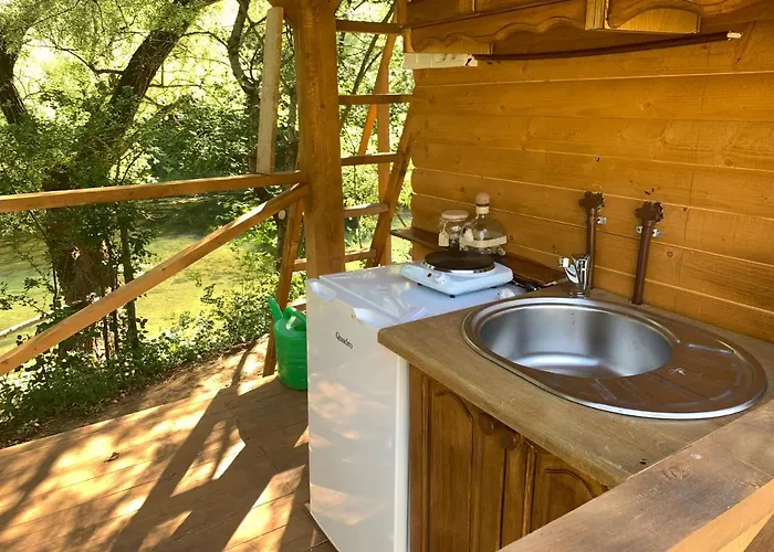 Cozy Treehouse With Private Blagaj