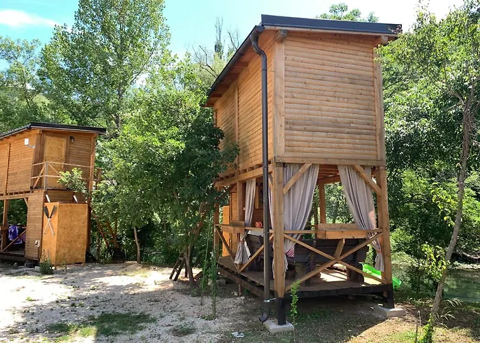 Campismo de Luxo Cozy Treehouse With Private