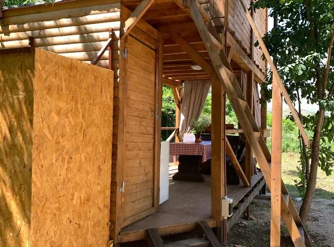 Cozy Treehouse With Private Campismo de Luxo Blagaj