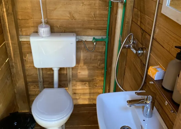 Campismo de Luxo Cozy Treehouse With Private *